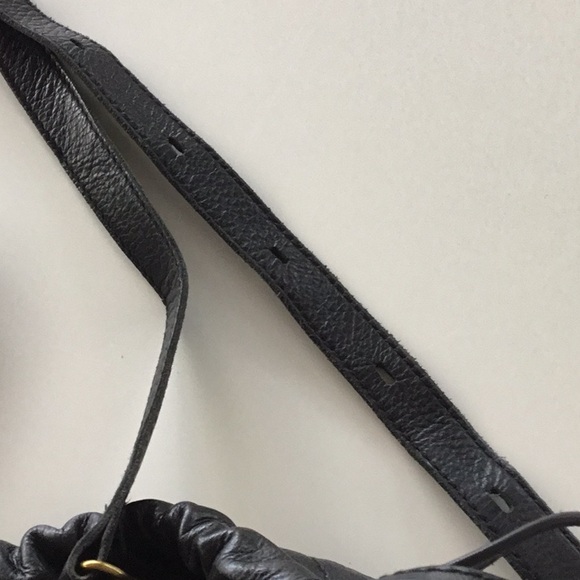 Madewell Black Shoulder Bag Sleek Design - Picture 3 of 6